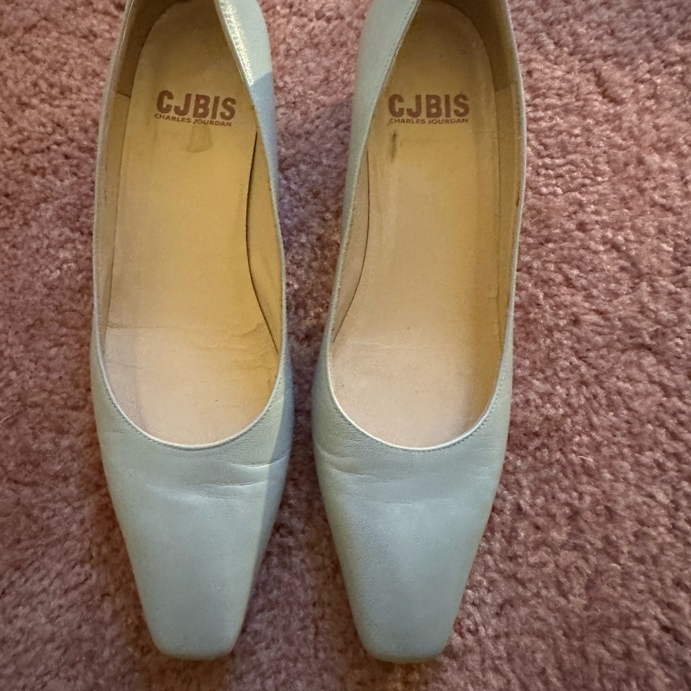 Charles Jourdan Pumps